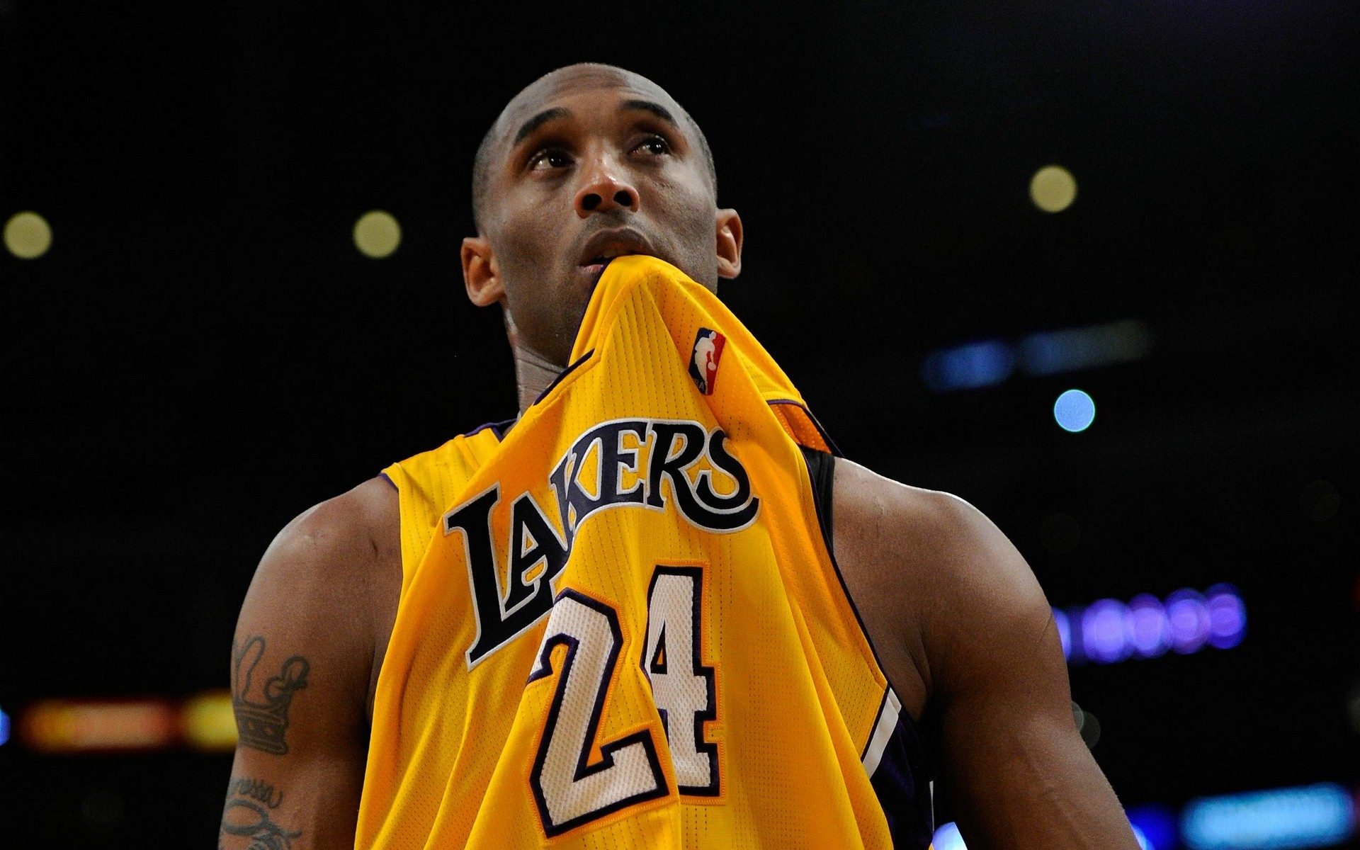 的推搡动作 的推搡动作