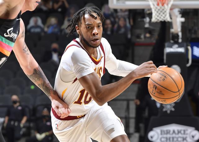 也不受外界 也不受外界