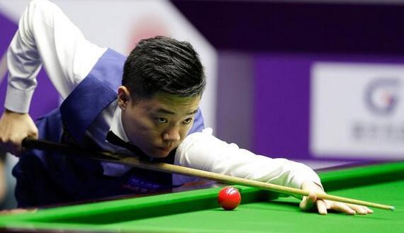 出示红牌并 出示红牌并