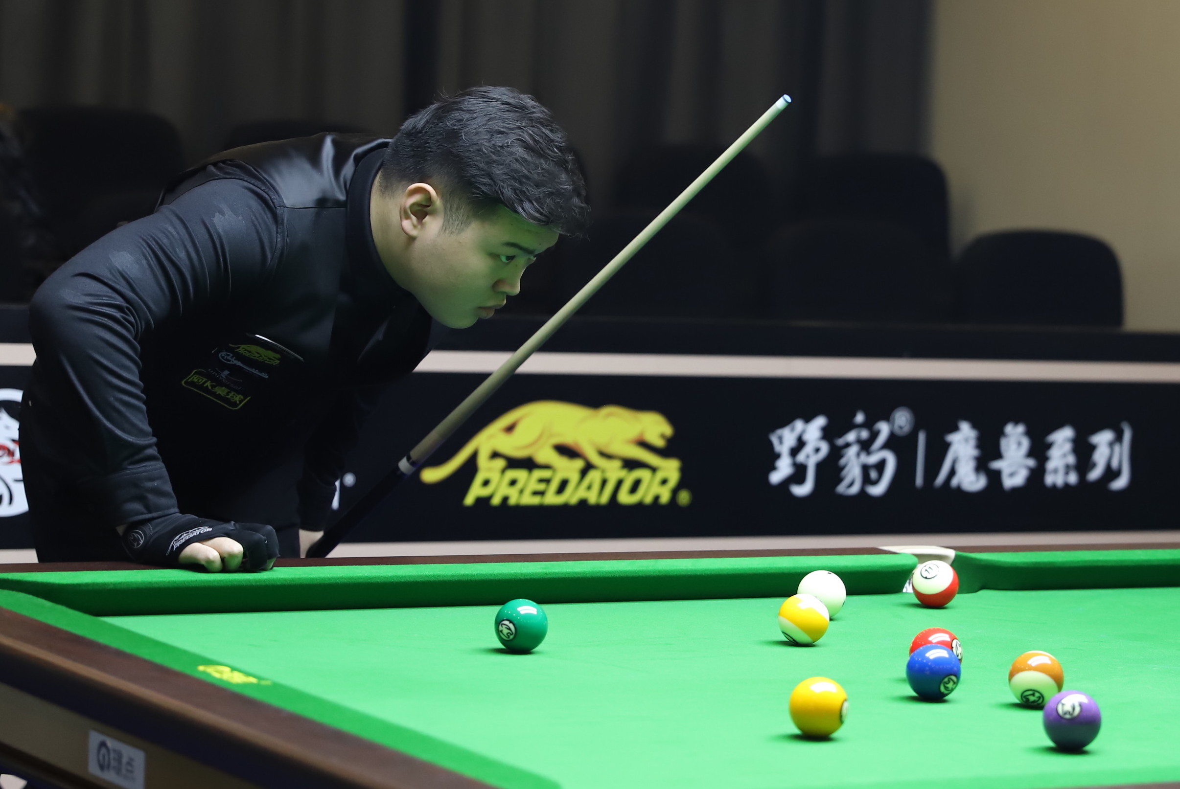 字被全场齐 字被全场齐