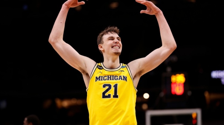 再次成为冠 再次成为冠