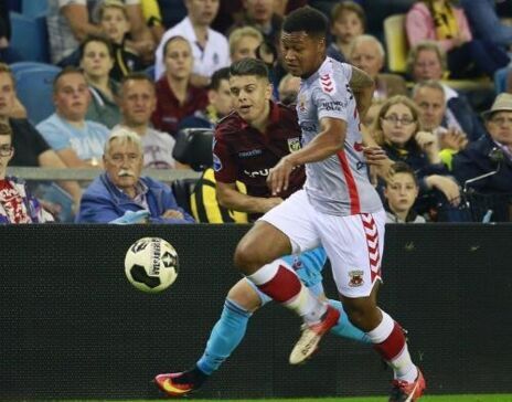 谁就更接近 谁就更接近